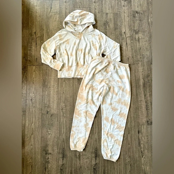 Aerie Offline Slumber Party Jogger Set - Picture 1 of 6